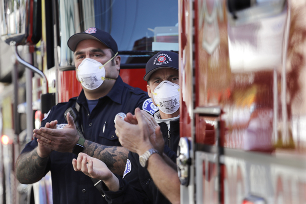 Шведски епидемиолог сматра да су друге земље погрешиле: Нема доказа да су карантини ефикасни, а затварање граница је апсурдно 
